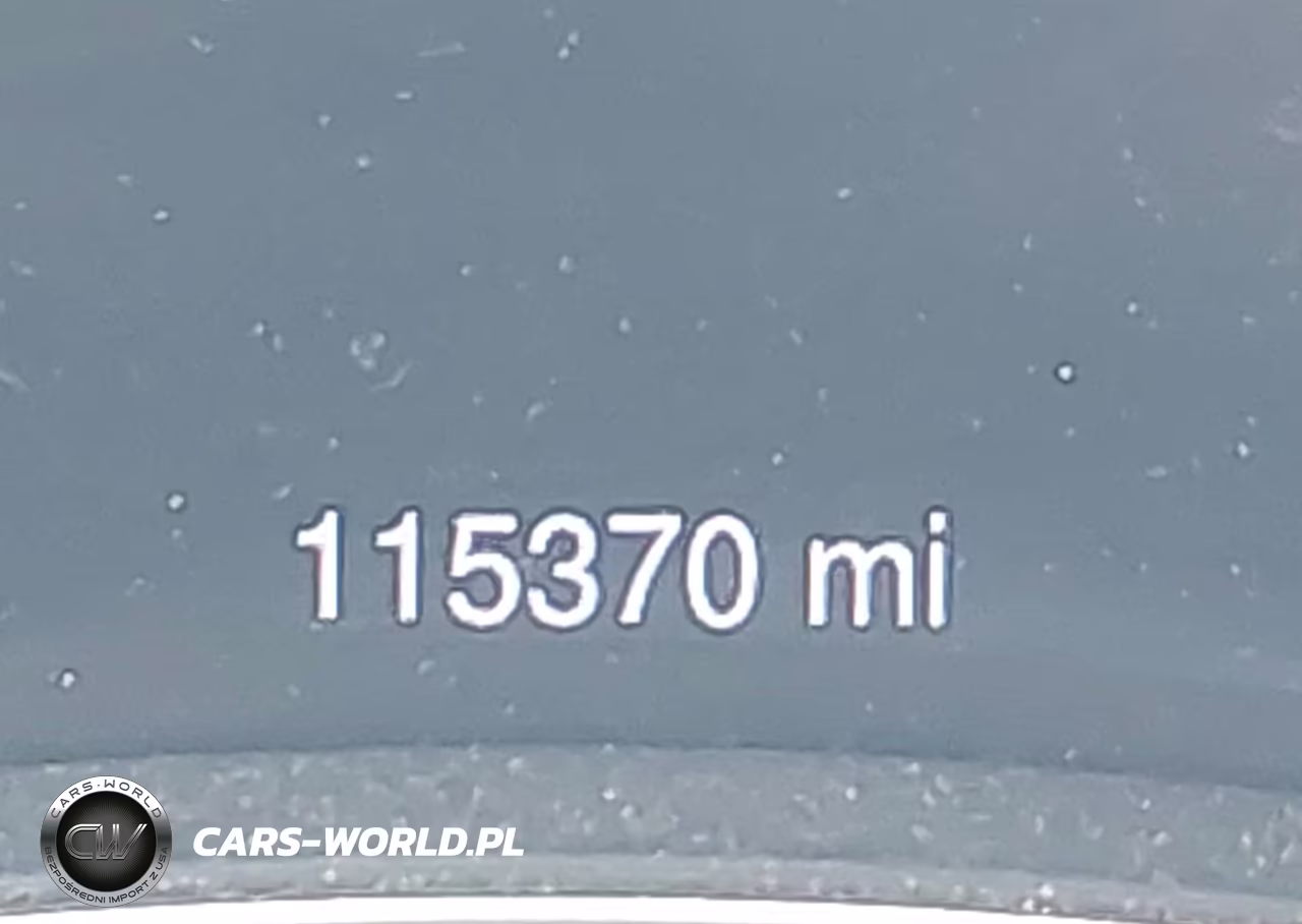 2015 Jeep Grand Cherokee Overland VIN:1C4RJECG2FC792993 - 15