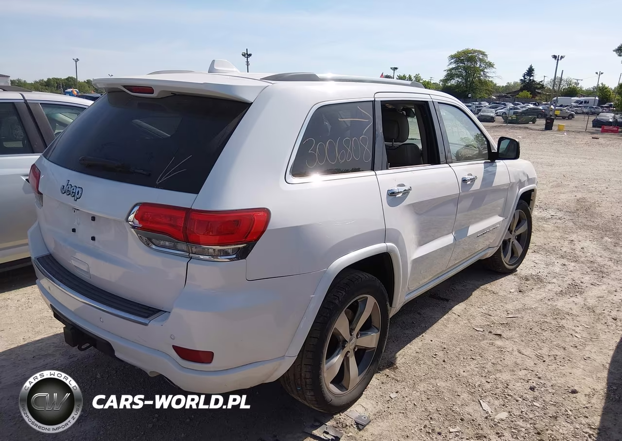 2015 Jeep Grand Cherokee Overland VIN:1C4RJECG2FC792993 - 4