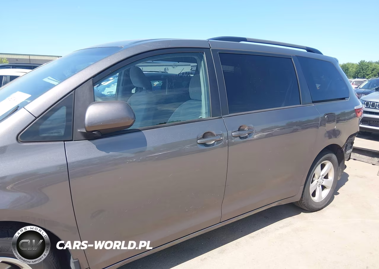 2017 Toyota Sienna Le 8 Passenger VIN:5TDKZ3DC7HS887013 - 15