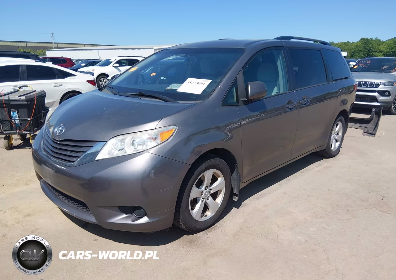 2017 Toyota Sienna Le 8 Passenger VIN:5TDKZ3DC7HS887013 - 2