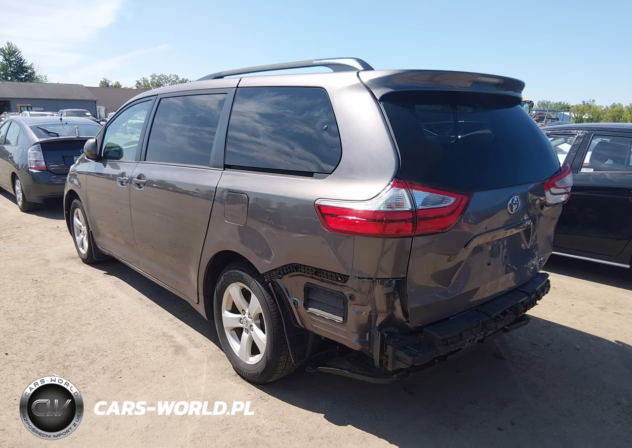 2017 Toyota Sienna Le 8 Passenger VIN:5TDKZ3DC7HS887013 - 3