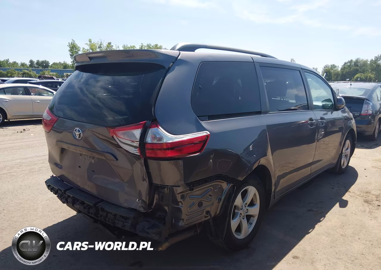 2017 Toyota Sienna Le 8 Passenger VIN:5TDKZ3DC7HS887013 - 4