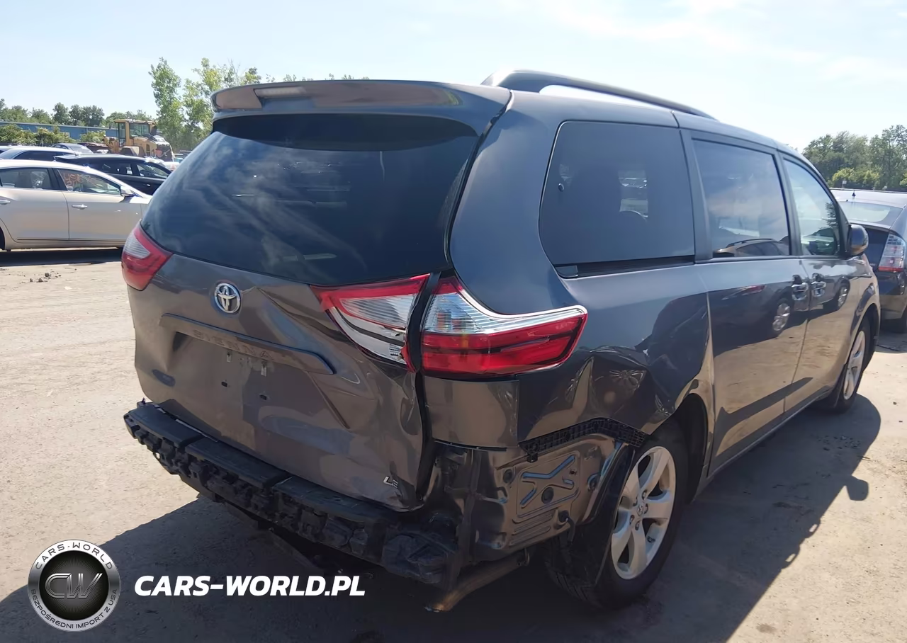 2017 Toyota Sienna Le 8 Passenger VIN:5TDKZ3DC7HS887013 - 6