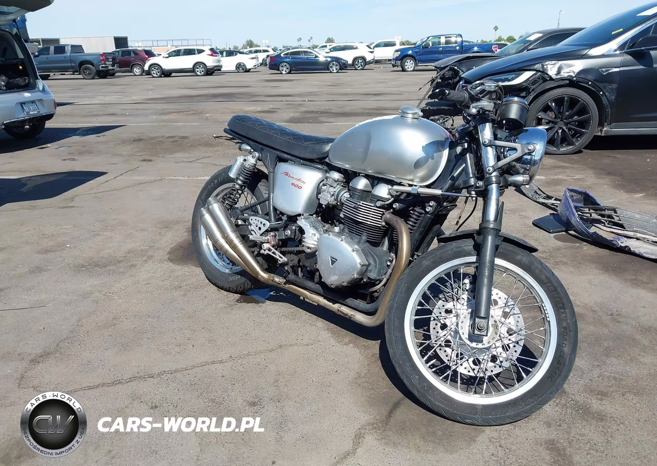 2013 Triumph Motorcycle Thruxton – zdjęcie 1 z 12
