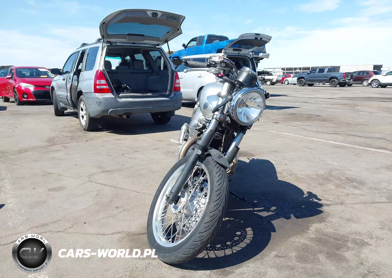2013 Triumph Motorcycle Thruxton VIN:SMT920K19DT570186 - 5
