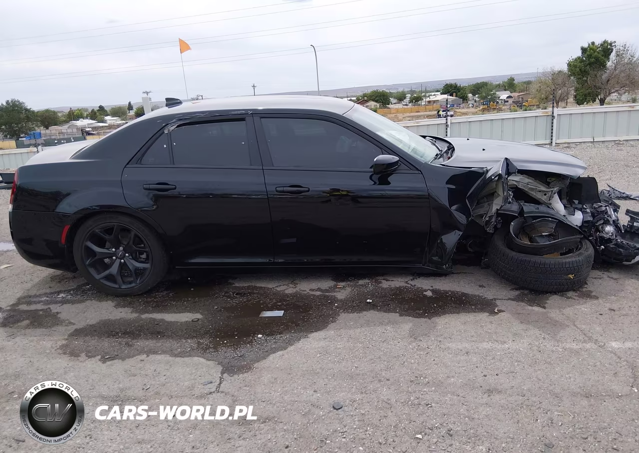 2021 Chrysler 300 Touring VIN:2C3CCAAG3MH609384 - 15