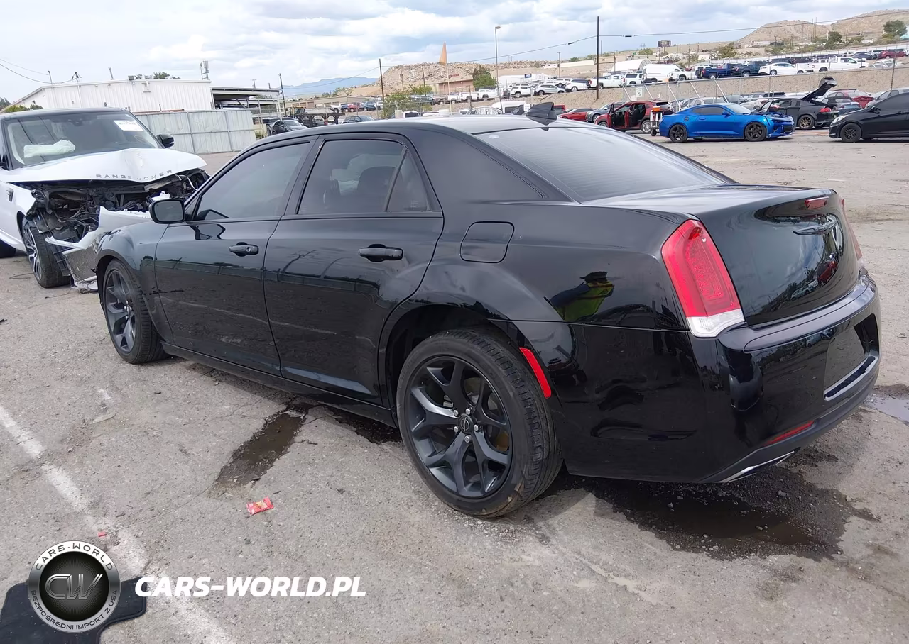 2021 Chrysler 300 Touring VIN:2C3CCAAG3MH609384 - 3