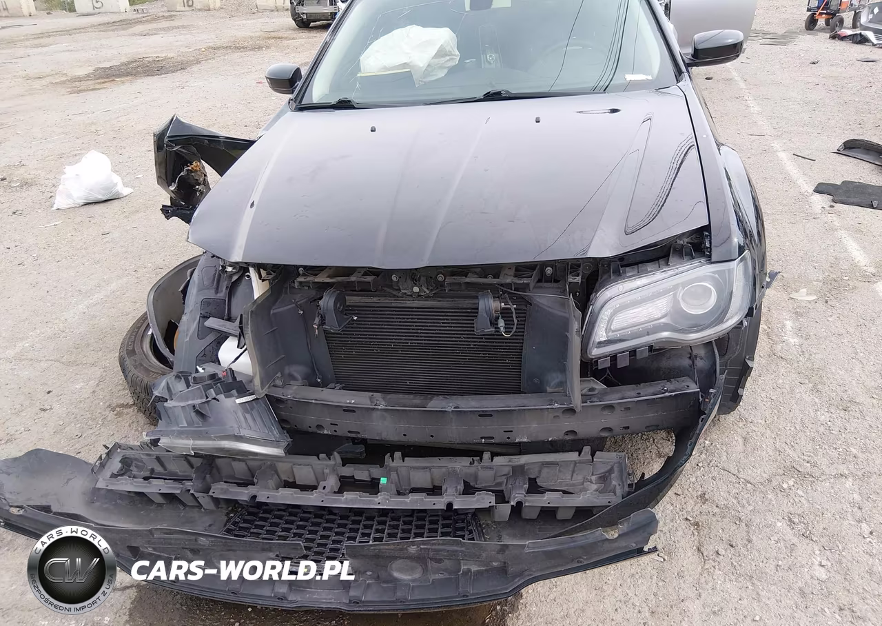 2021 Chrysler 300 Touring VIN:2C3CCAAG3MH609384 - 6