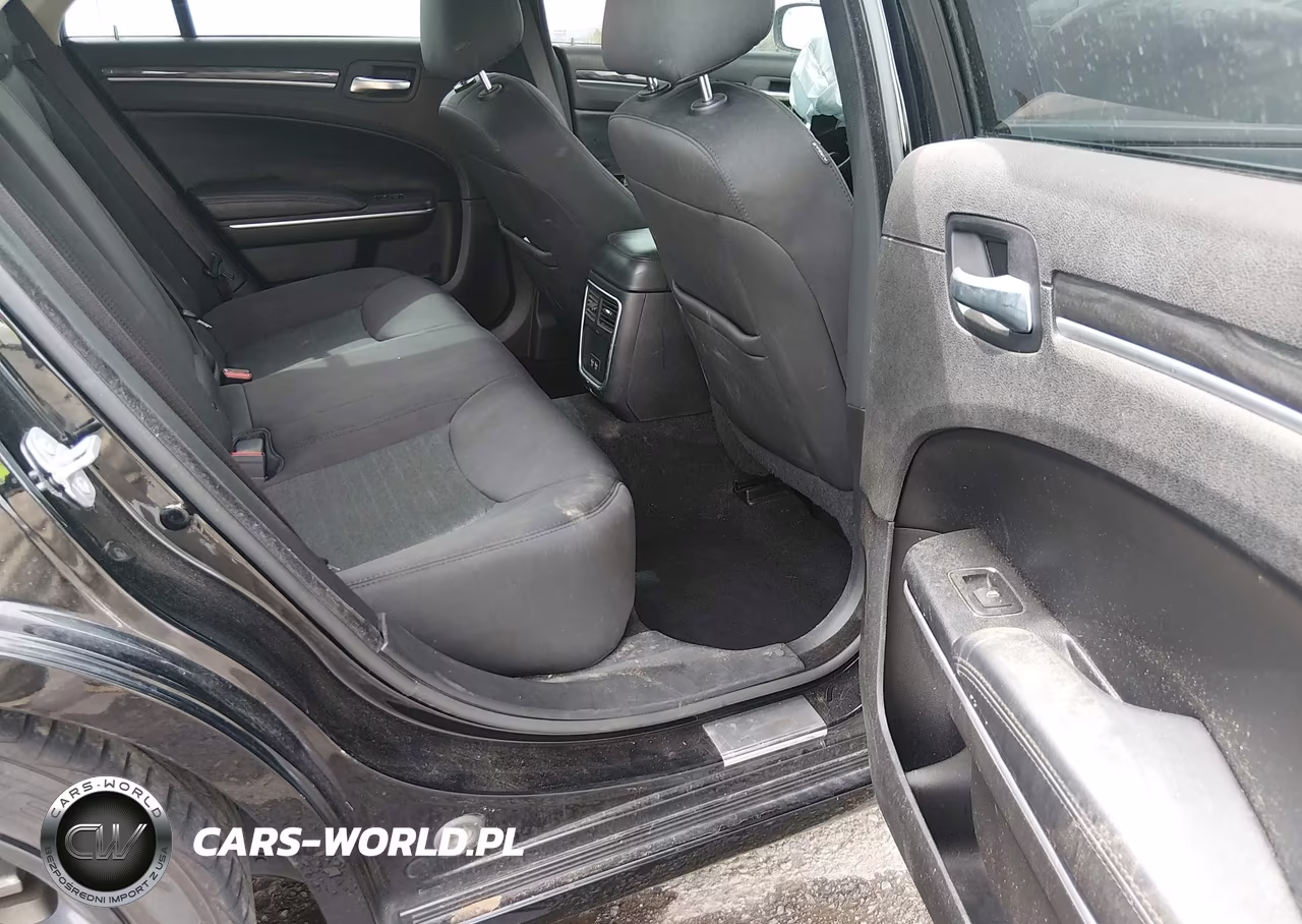 2021 Chrysler 300 Touring VIN:2C3CCAAG3MH609384 - 8