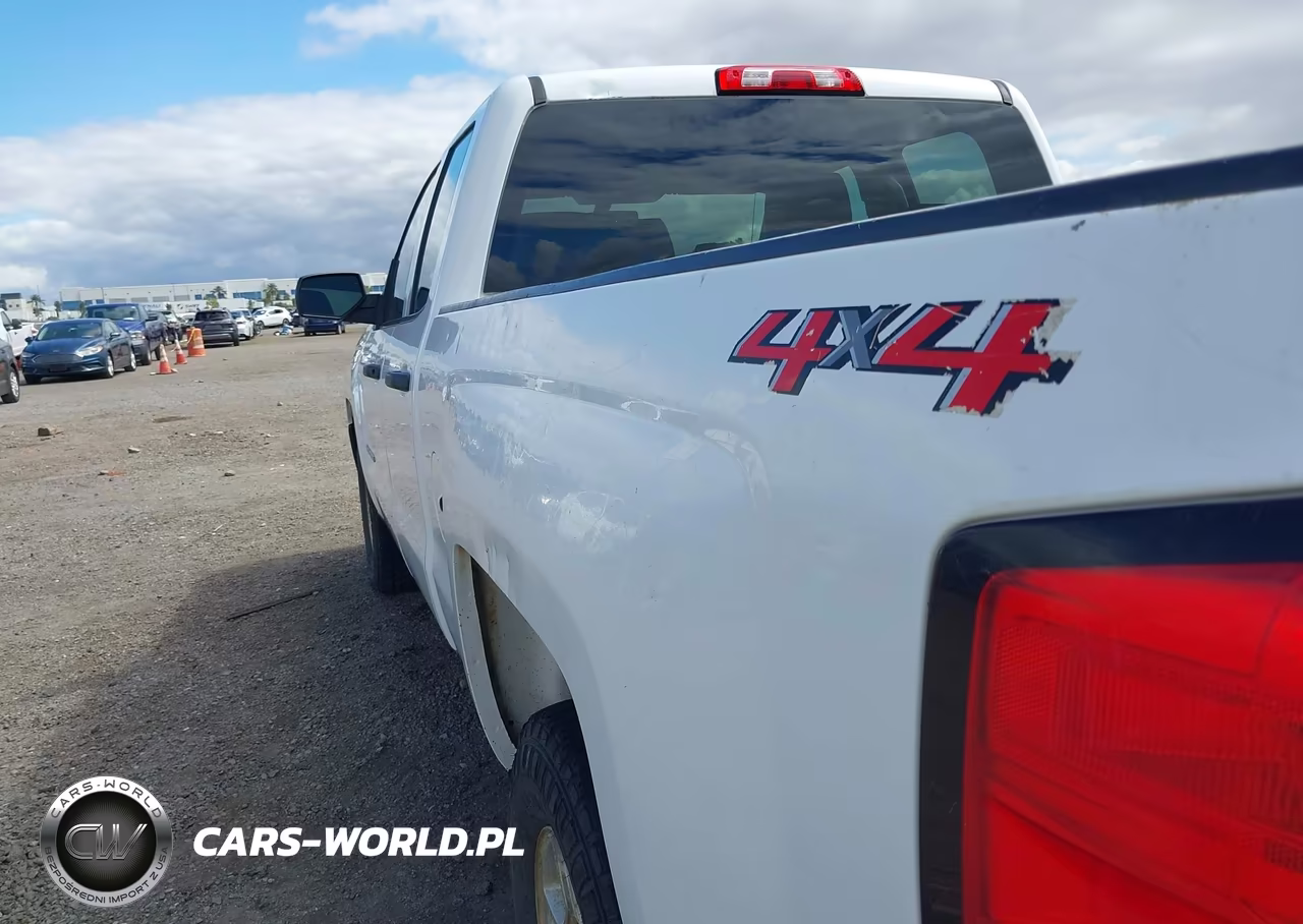 2018 Chevrolet Silverado 1500 Wt VIN:1GCVKNEHXJZ119182 - 14