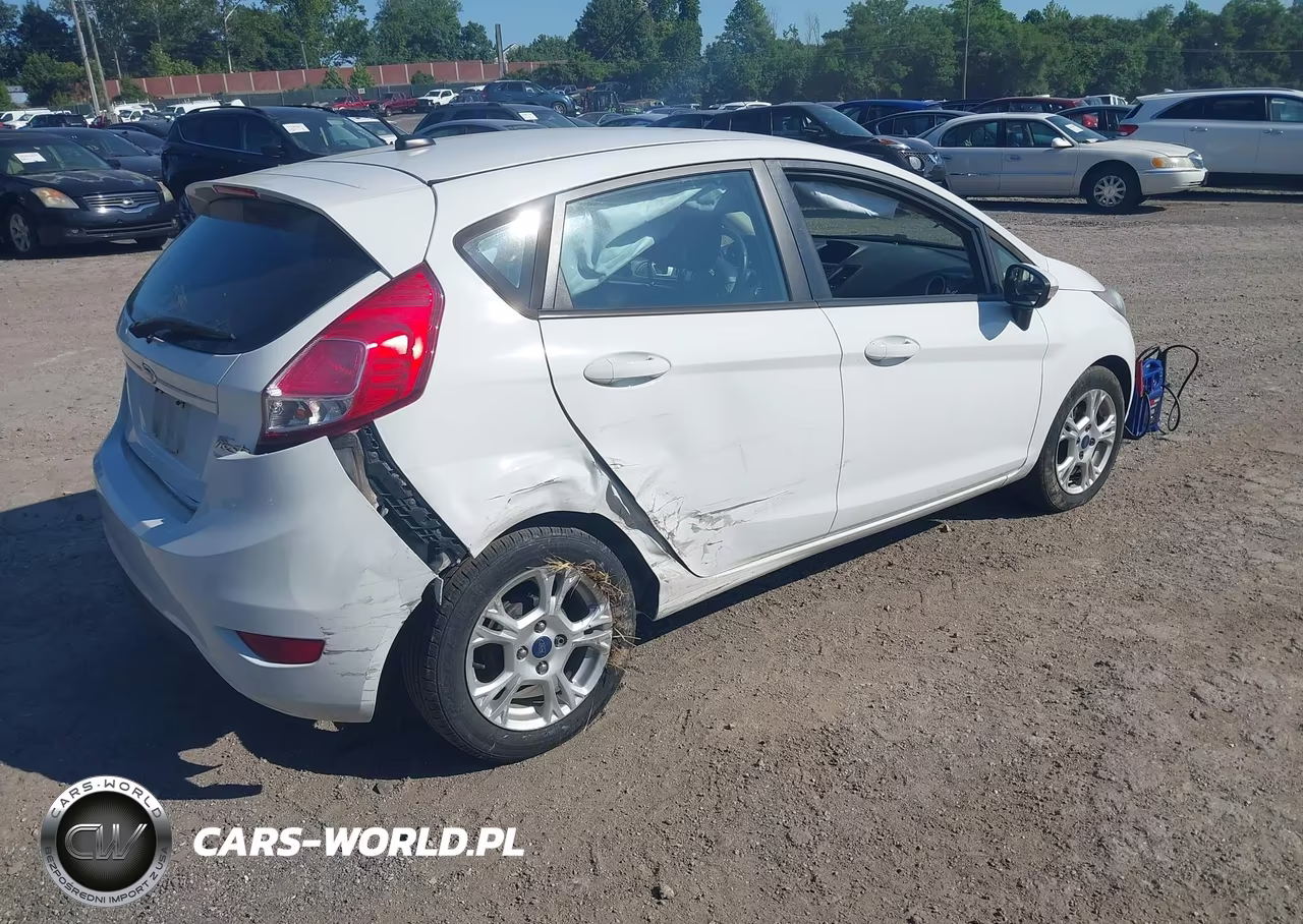 2014 Ford Fiesta Se VIN:3FADP4EJ8EM244205 - 4