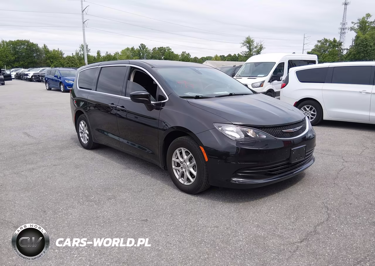 2020 Chrysler Voyager Lx