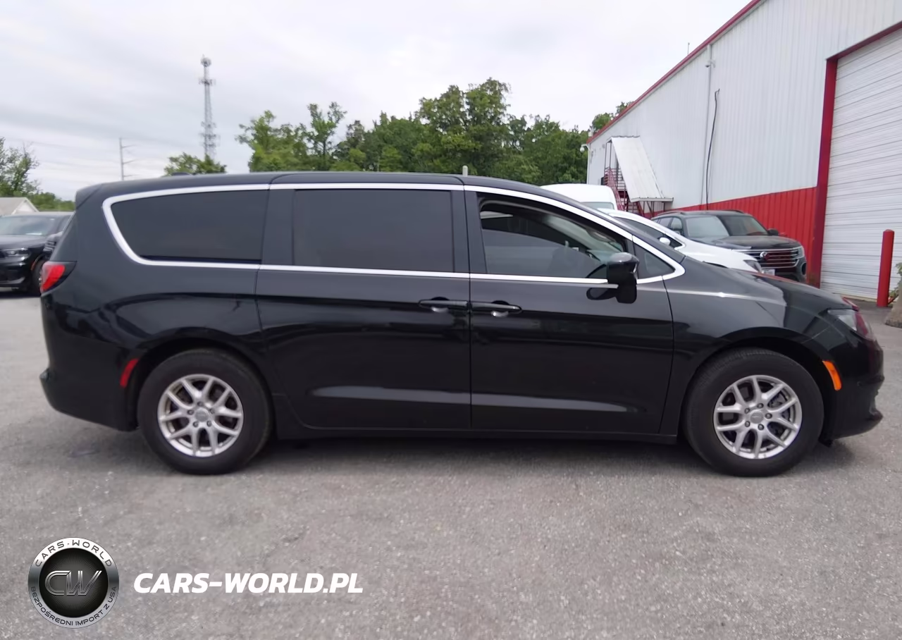 2020 Chrysler Voyager Lx VIN:2C4RC1CG1LR248264 - 13