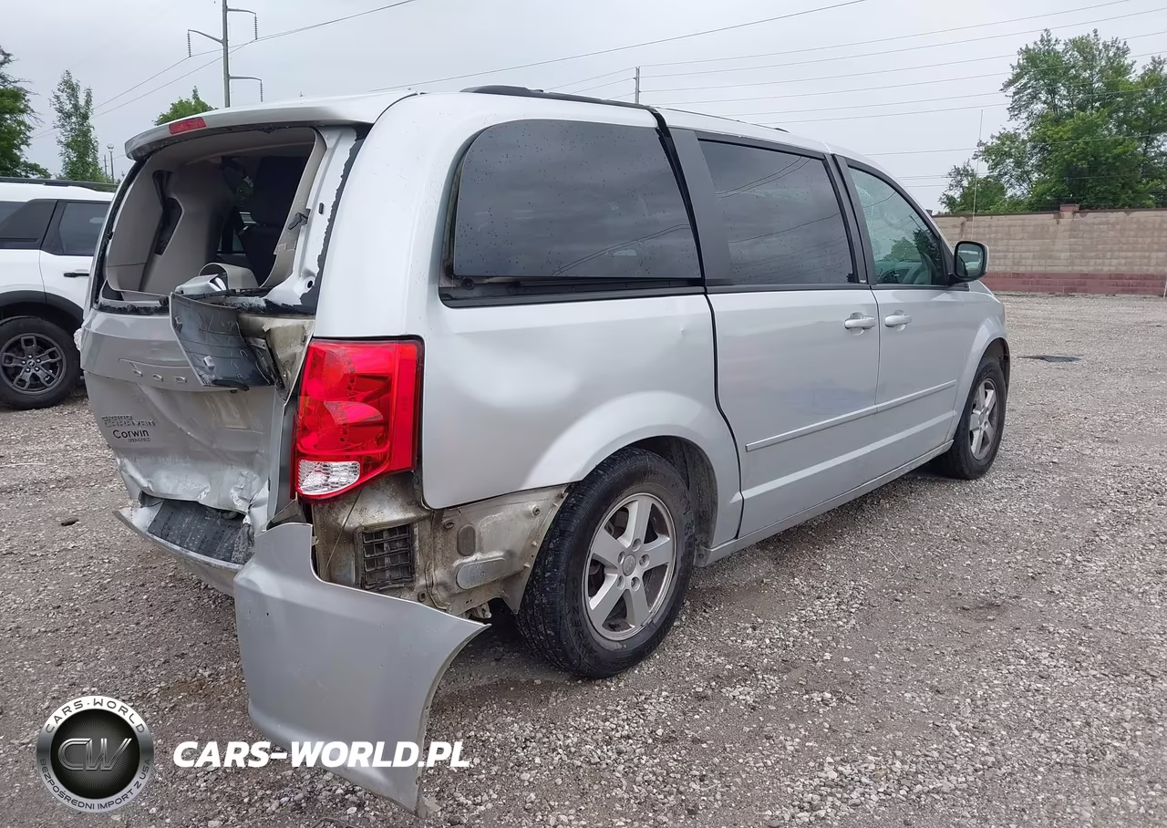 2012 Dodge Grand Caravan Sxt VIN:2C4RDGCG8CR373326 - 4