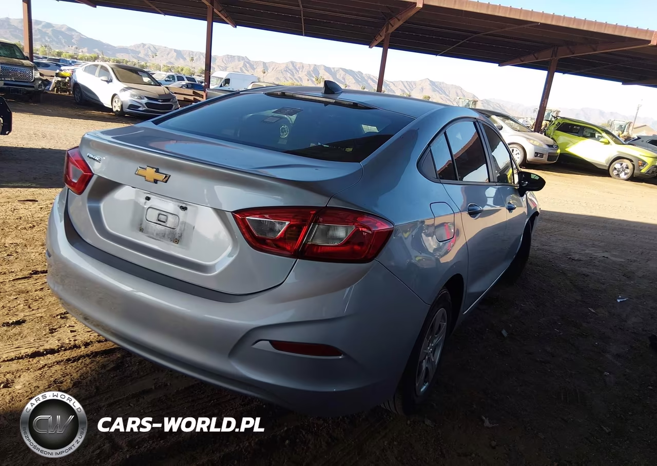 2018 Chevrolet Cruze Ls Auto VIN:1G1BC5SM4J7233541 - 4