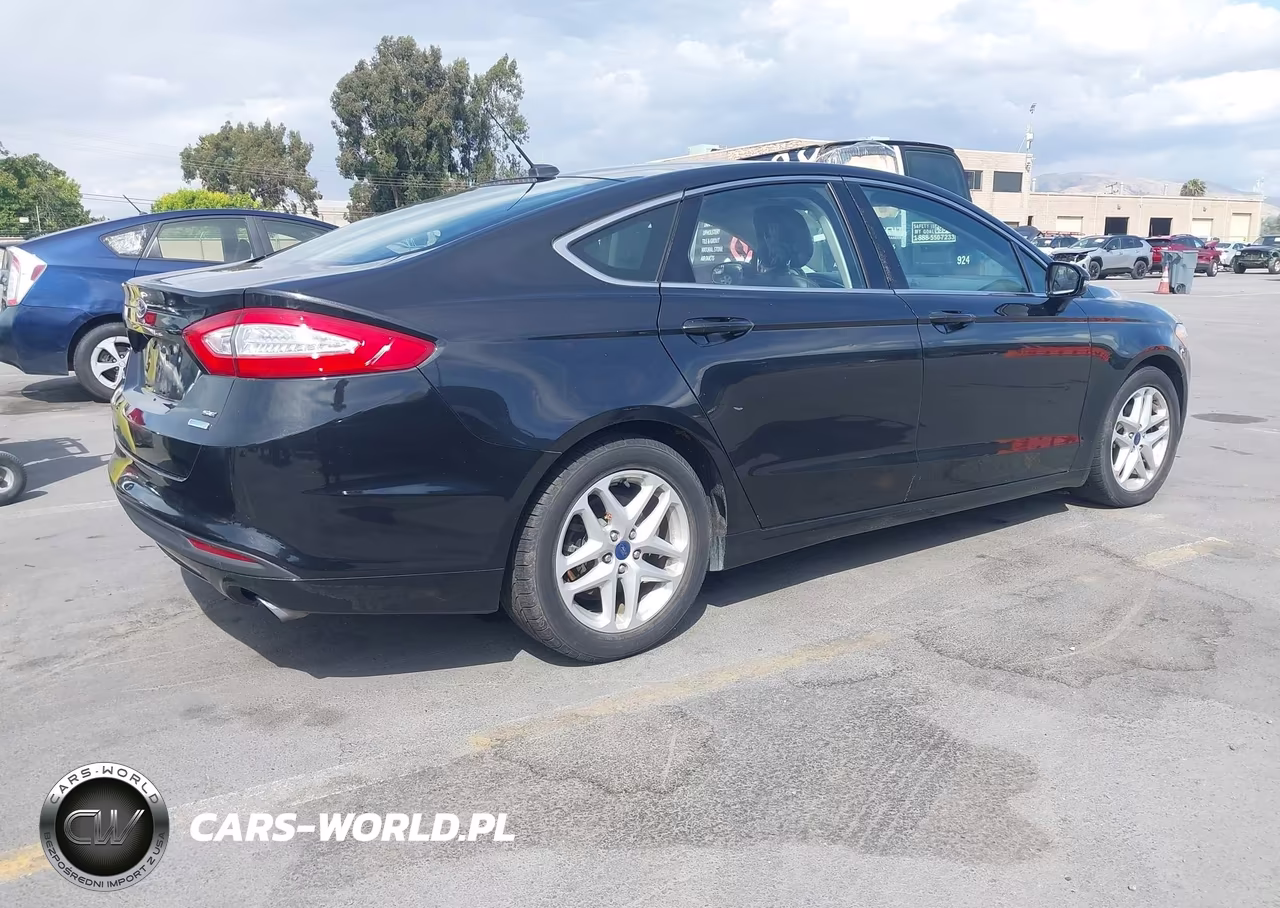 2015 Ford Fusion Se VIN:3FA6P0HD4FR139169 - 4
