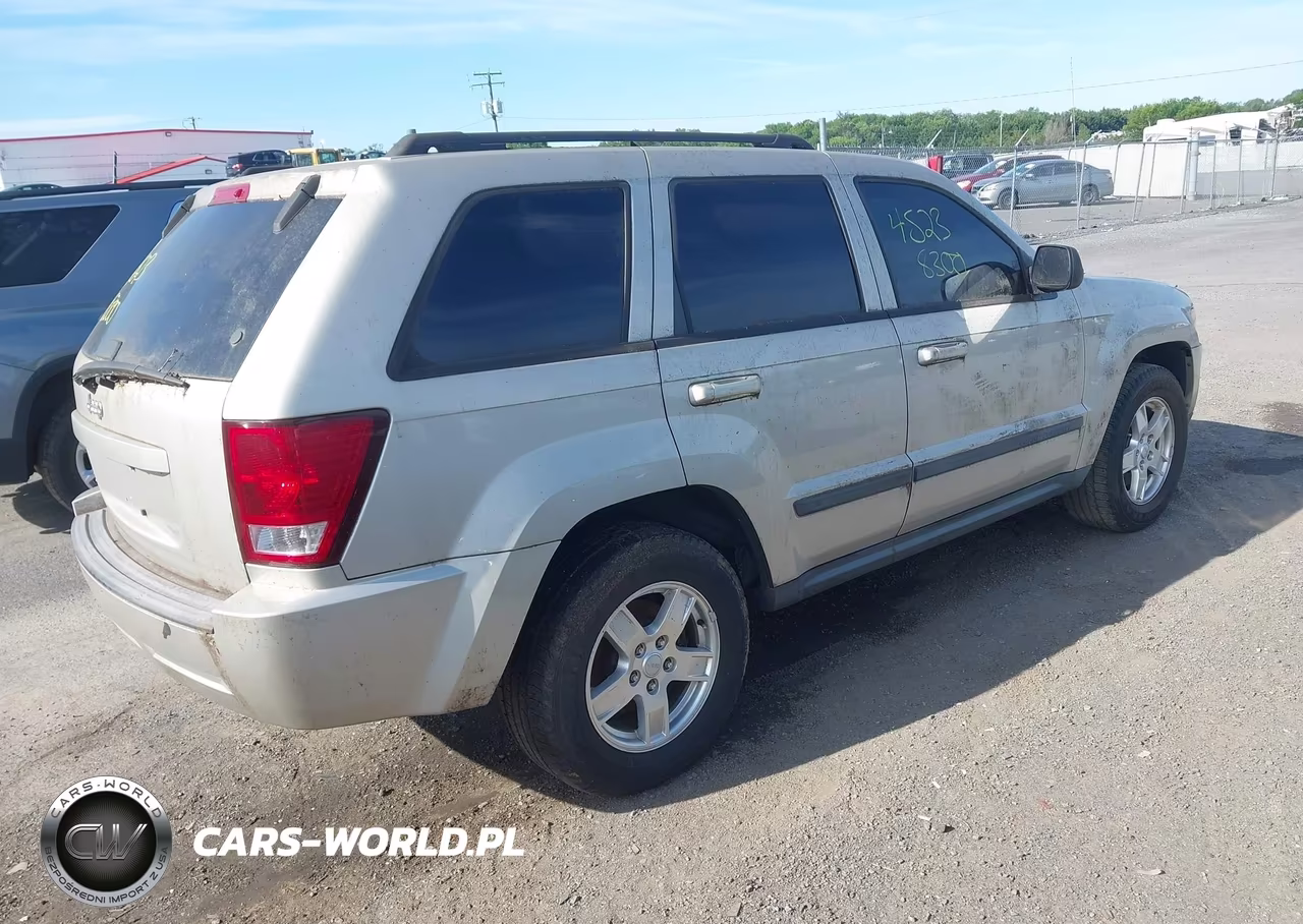2007 Jeep Grand Cherokee Laredo VIN:1J8GR48K97C513766 - 4