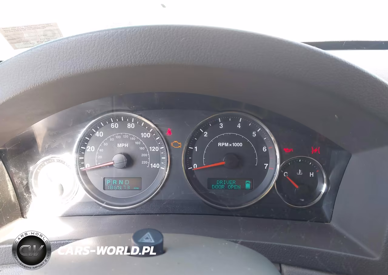 2007 Jeep Grand Cherokee Laredo VIN:1J8GR48K97C513766 - 7