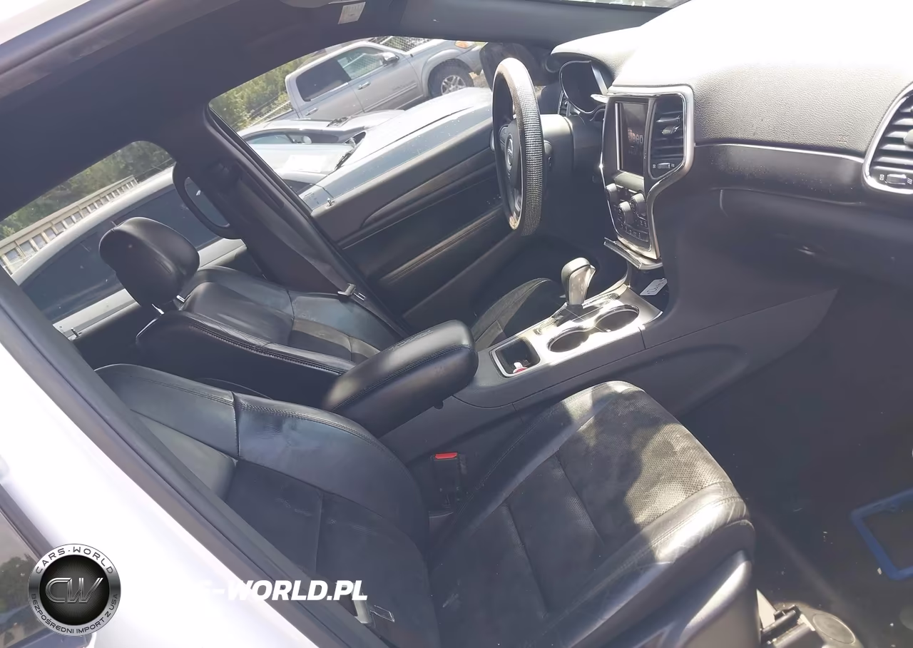 2018 Jeep Grand Cherokee Altitude 4X2 VIN:1C4RJEAGXJC168838 - 5