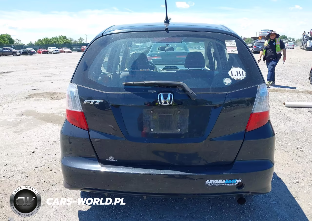 2012 Honda Fit VIN:JHMGE8H30CS008121 - 15