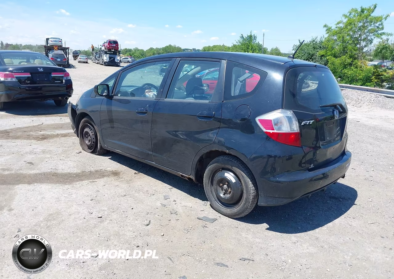 2012 Honda Fit VIN:JHMGE8H30CS008121 - 3