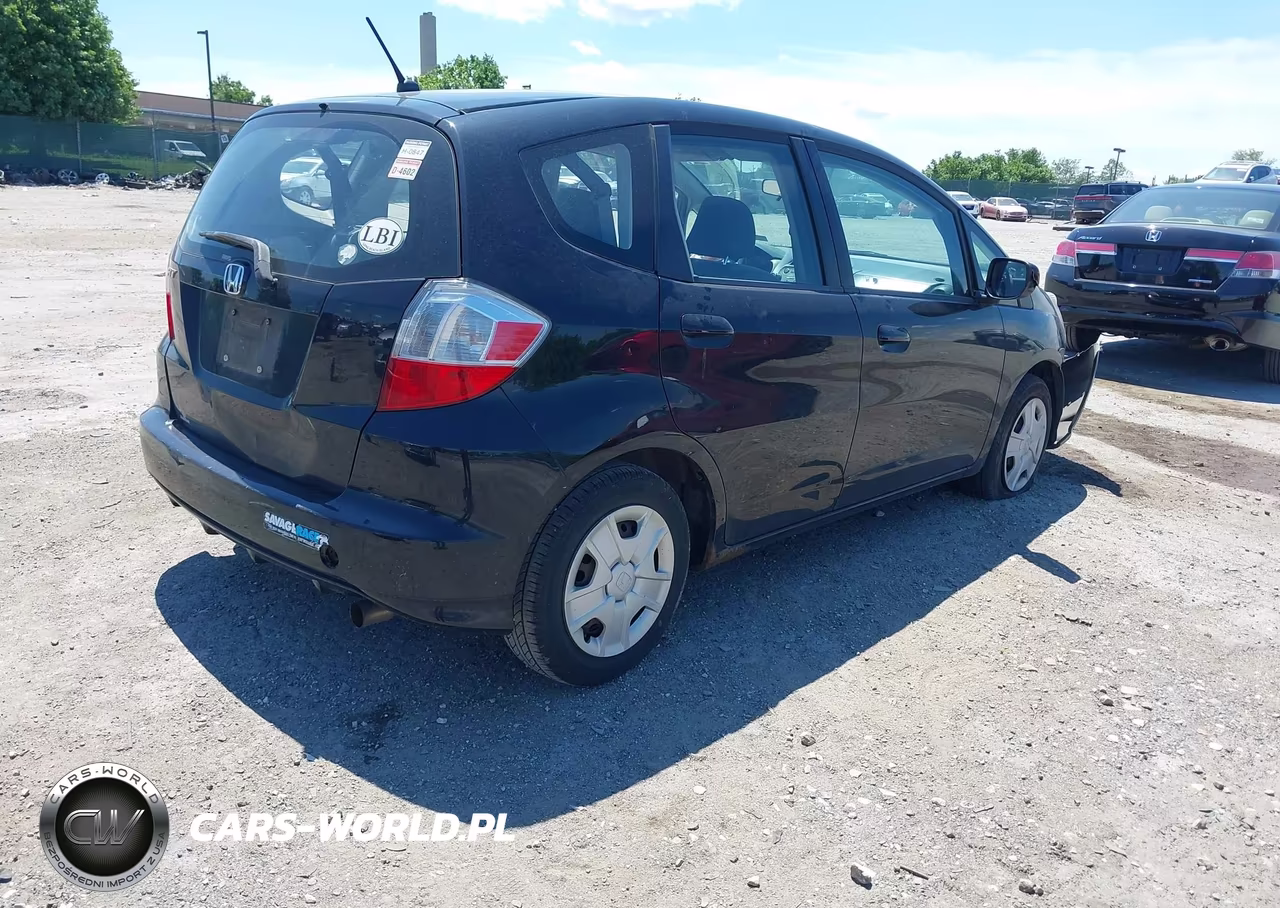 2012 Honda Fit VIN:JHMGE8H30CS008121 - 4