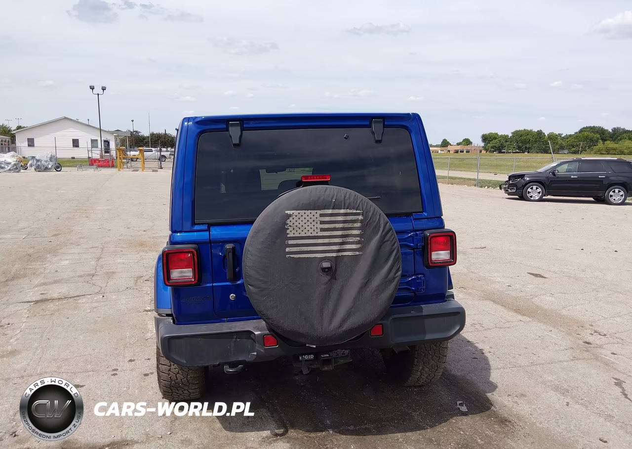 2019 Jeep Wrangler Unlimited Sahara 4X4 VIN:1C4HJXEN0KW504688 - 16