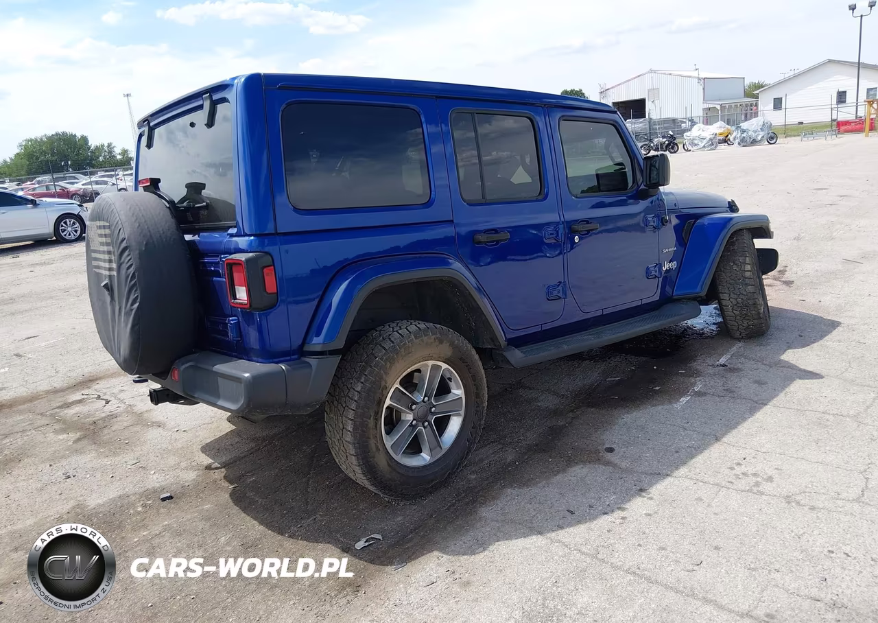 2019 Jeep Wrangler Unlimited Sahara 4X4 VIN:1C4HJXEN0KW504688 - 4