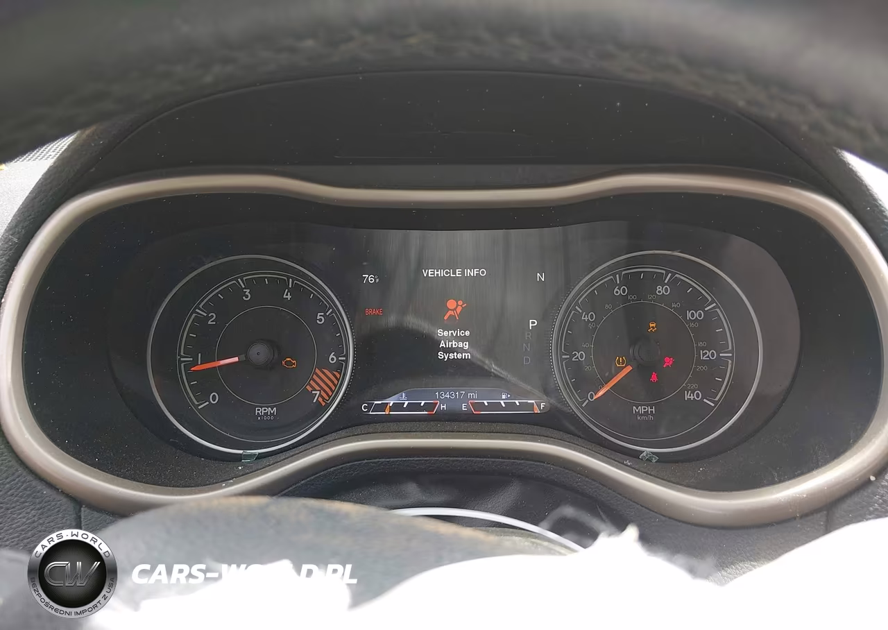 2015 Jeep Cherokee Limited VIN:1C4PJMDB0FW545572 - 7