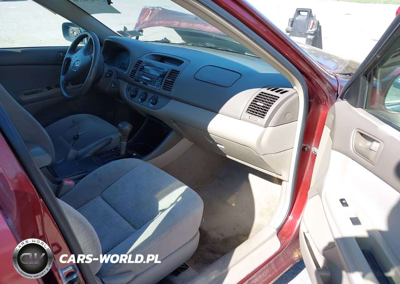 2004 Toyota Camry Le VIN:4T1BE32K24U361640 - 5