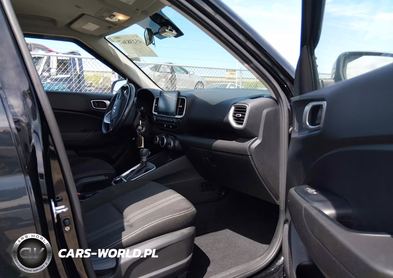 2021 Hyundai Venue Sel VIN:KMHRC8A35MU071744 - 5