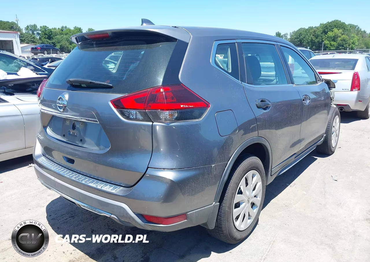 2018 Nissan Rogue S VIN:KNMAT2MT8JP578500 - 4