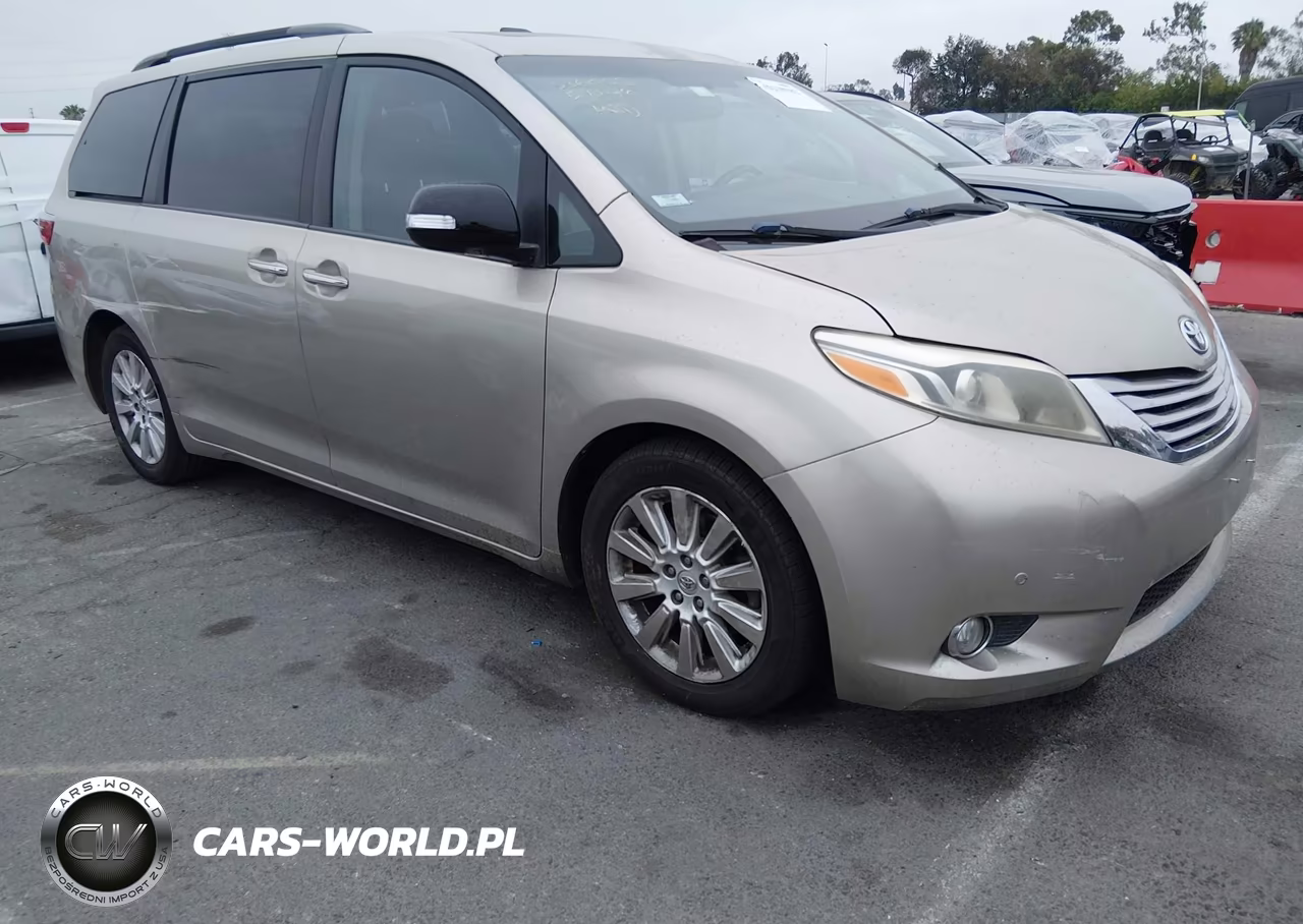 2016 Toyota Sienna Limited 7 Passenger