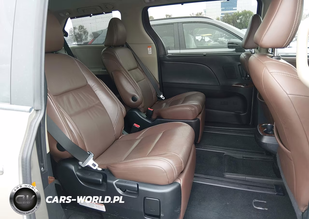 2016 Toyota Sienna Limited 7 Passenger VIN:5TDYK3DC9GS719340 - 8
