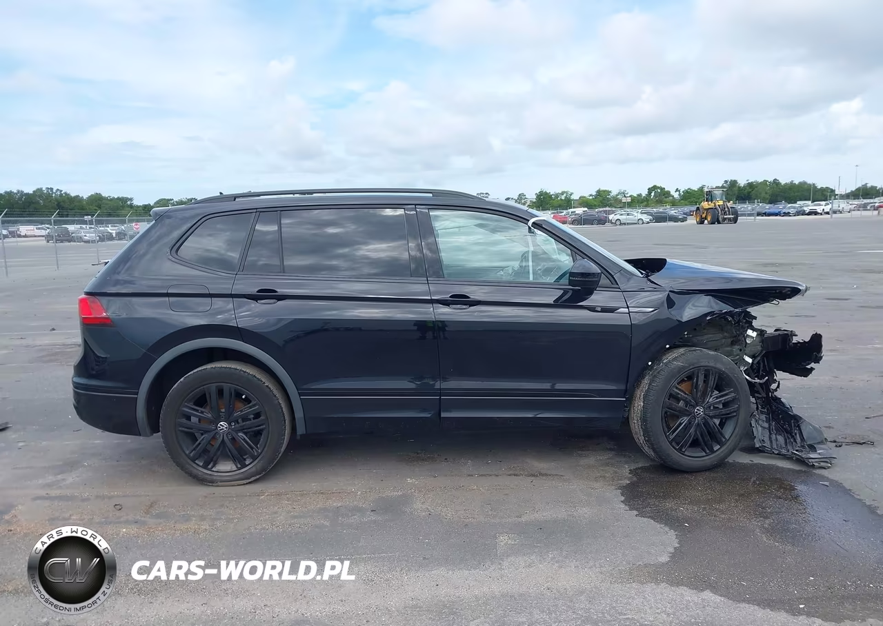 2022 Volkswagen Tiguan 2.0T Se R-Line Black VIN:3VVCB7AX2NM133750 - 13