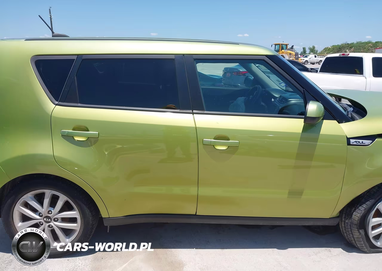 2018 Kia Soul + VIN:KNDJP3A5XJ7892424 - 14