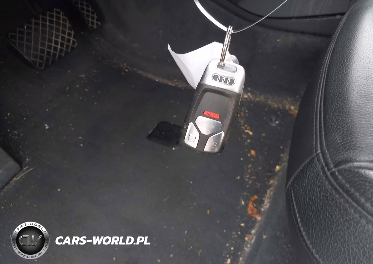2018 Audi Q7 3.0T Premium VIN:WA1LAAF72JD032960 - 11