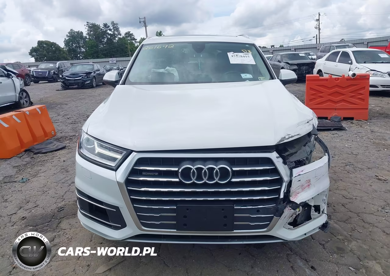 2018 Audi Q7 3.0T Premium VIN:WA1LAAF72JD032960 - 12