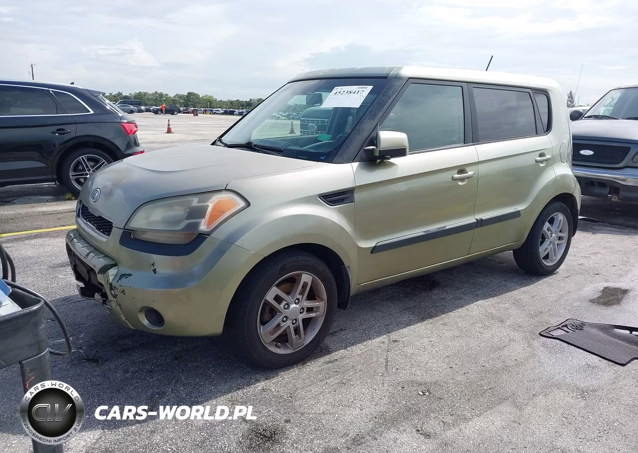 2011 Kia Soul + VIN:KNDJT2A21B7275071 - 2