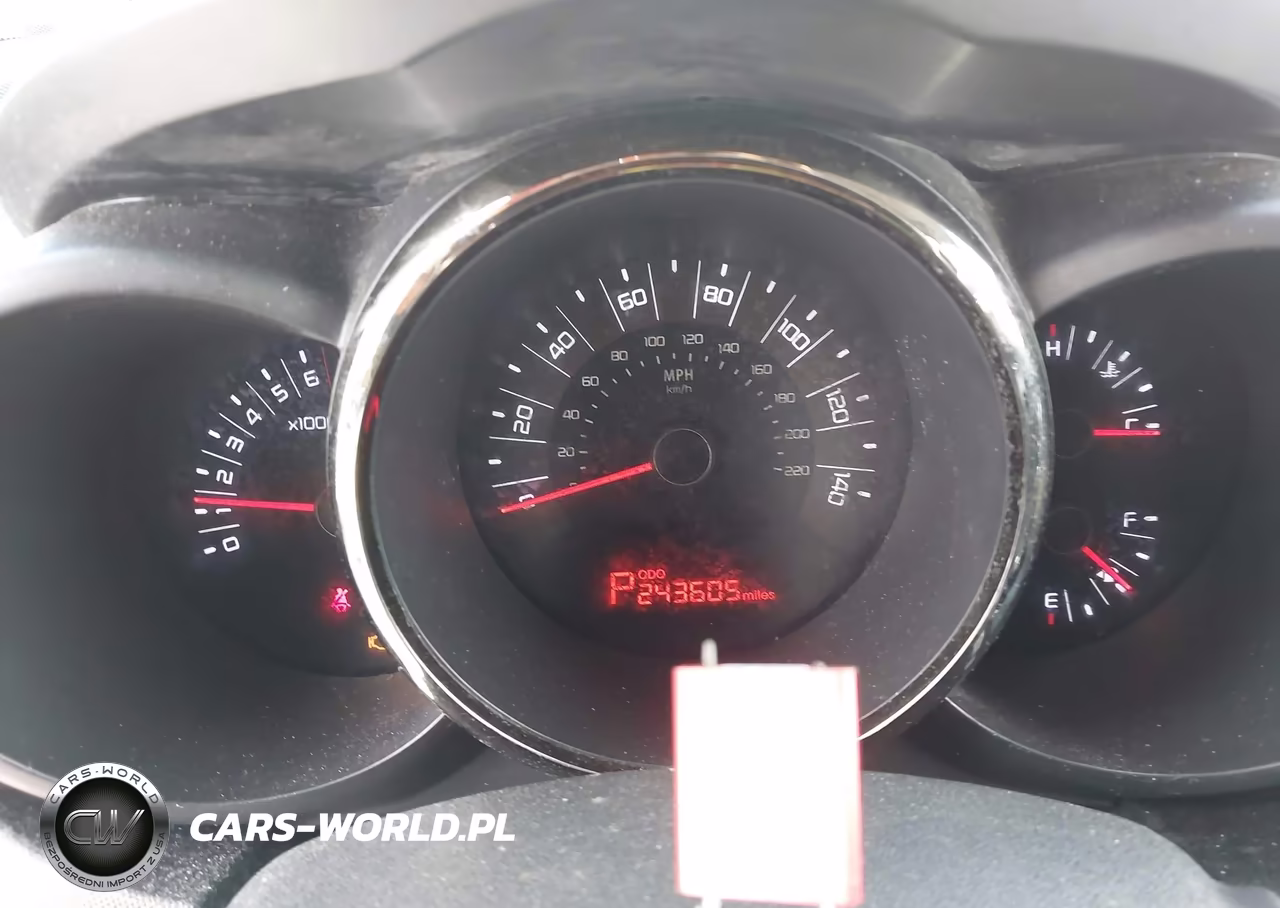 2011 Kia Soul + VIN:KNDJT2A21B7275071 - 7