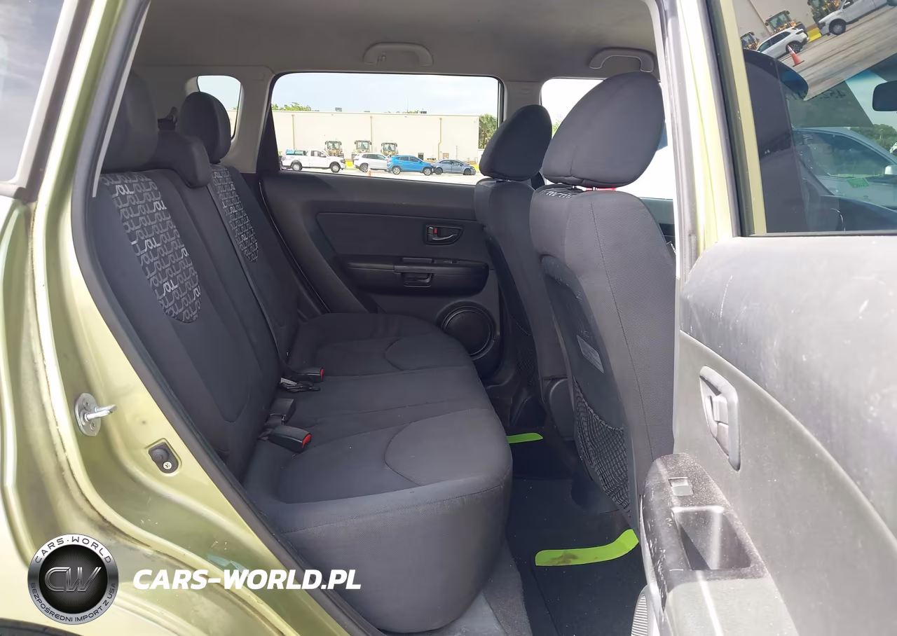 2011 Kia Soul + VIN:KNDJT2A21B7275071 - 8