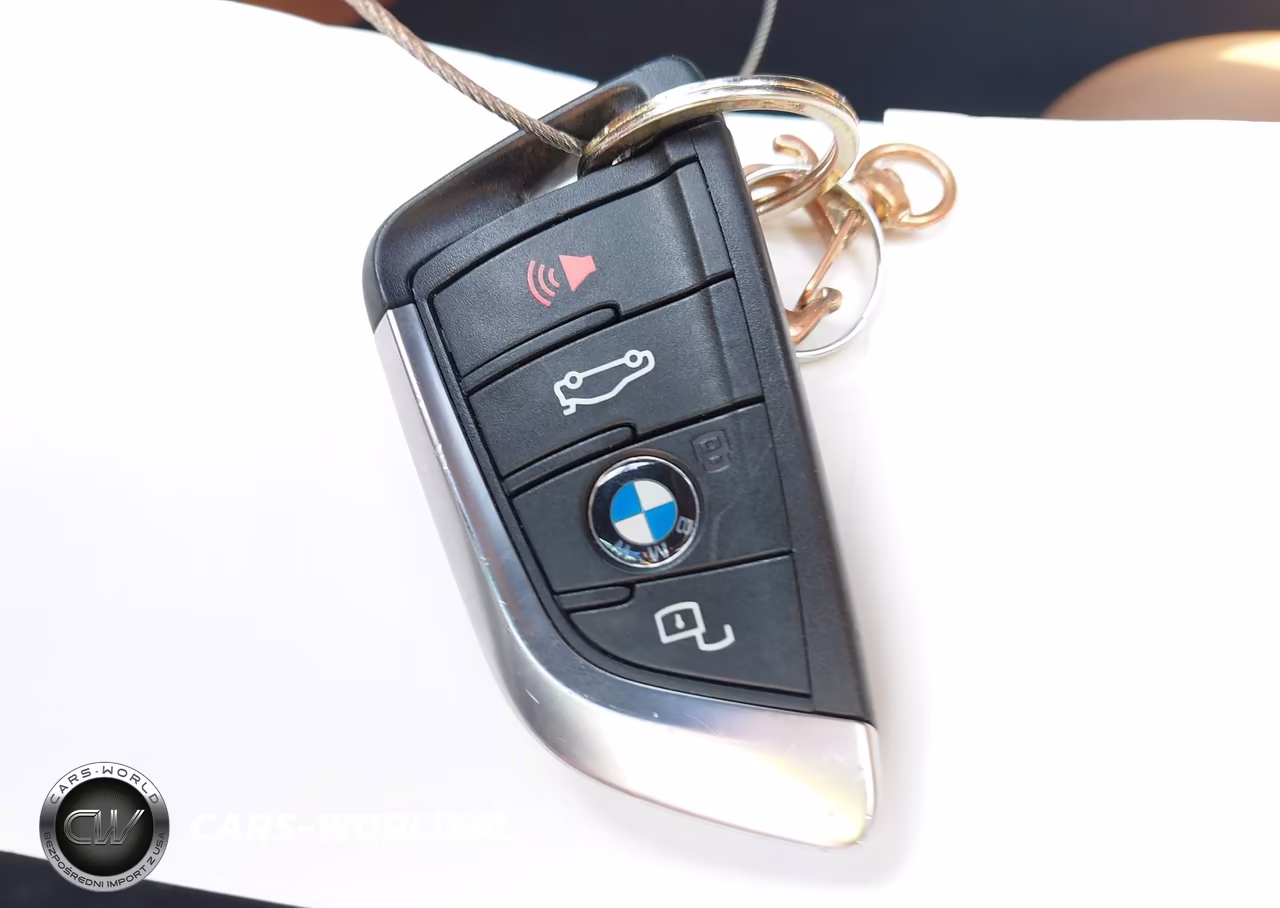 2021 BMW 330I xDrive VIN:3MW5R7J03M8C12161 - 11