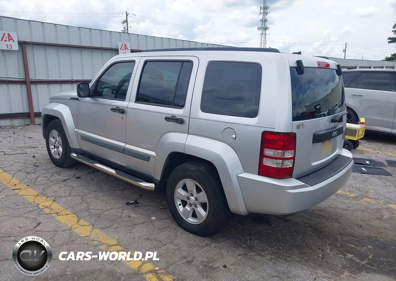 2010 Jeep Liberty Sport VIN:1J4PP2GK7AW133991 - 3