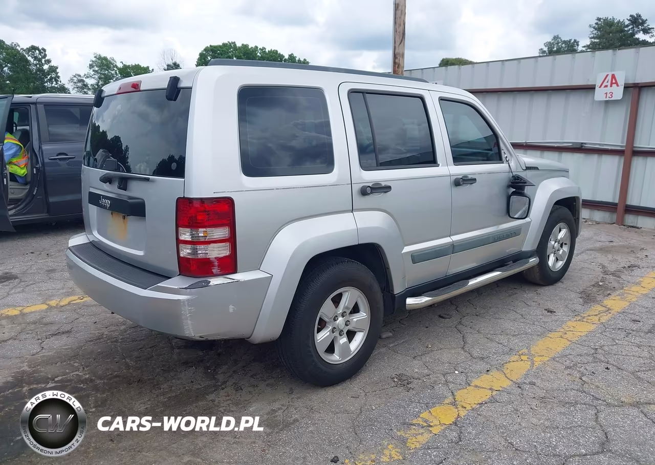 2010 Jeep Liberty Sport VIN:1J4PP2GK7AW133991 - 4