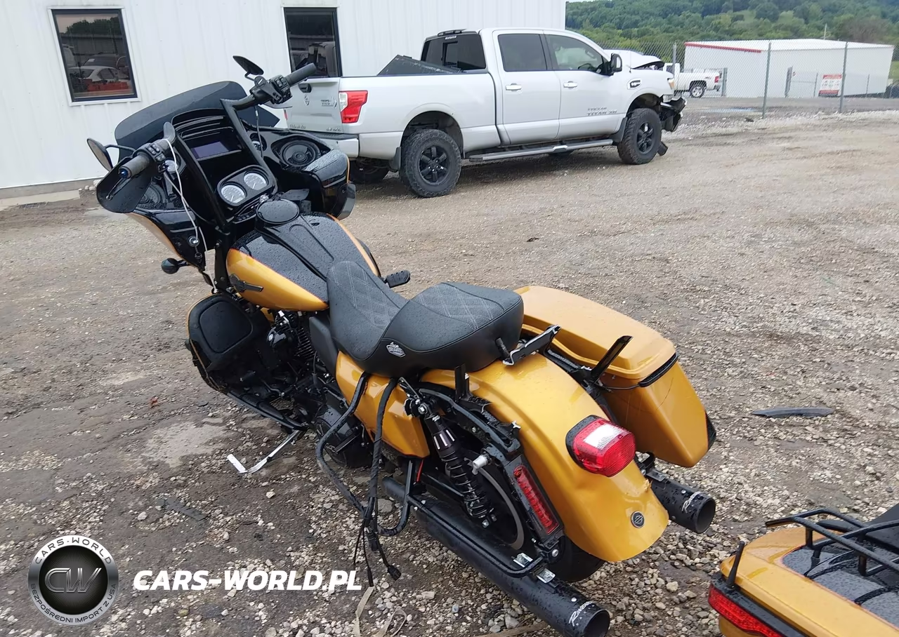 2023 Harley-Davidson Fltrk VIN:1HD1KZF10PB621027 - 3