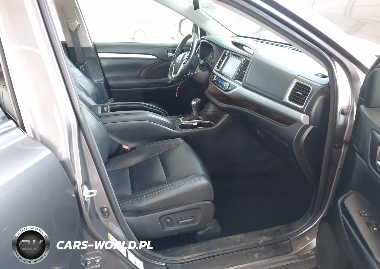 2018 Toyota Highlander Xle VIN:5TDJZRFH8JS542313 - 5