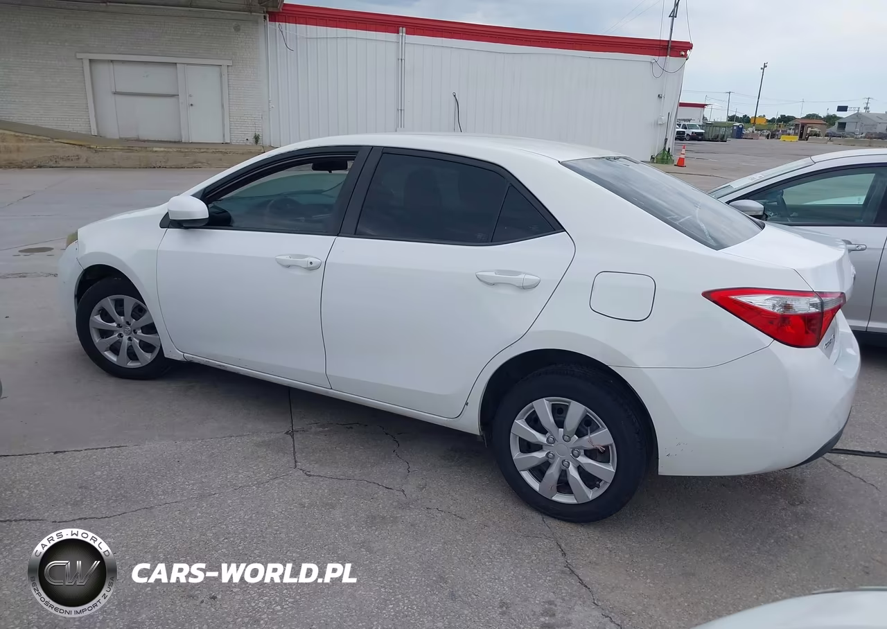 2016 Toyota Corolla Le VIN:2T1BURHE1GC692349 - 3