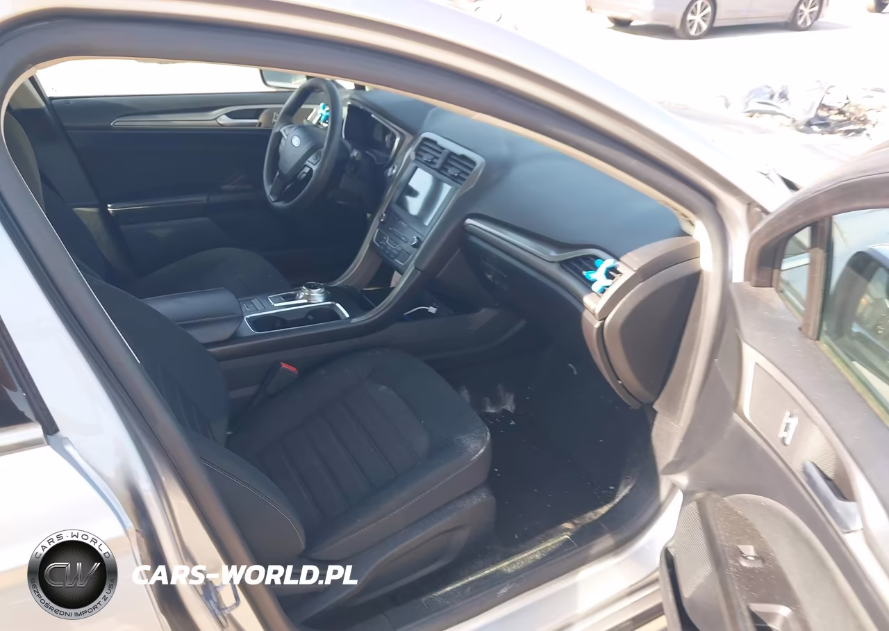 2020 Ford Fusion Se VIN:3FA6P0HD9LR144881 - 5