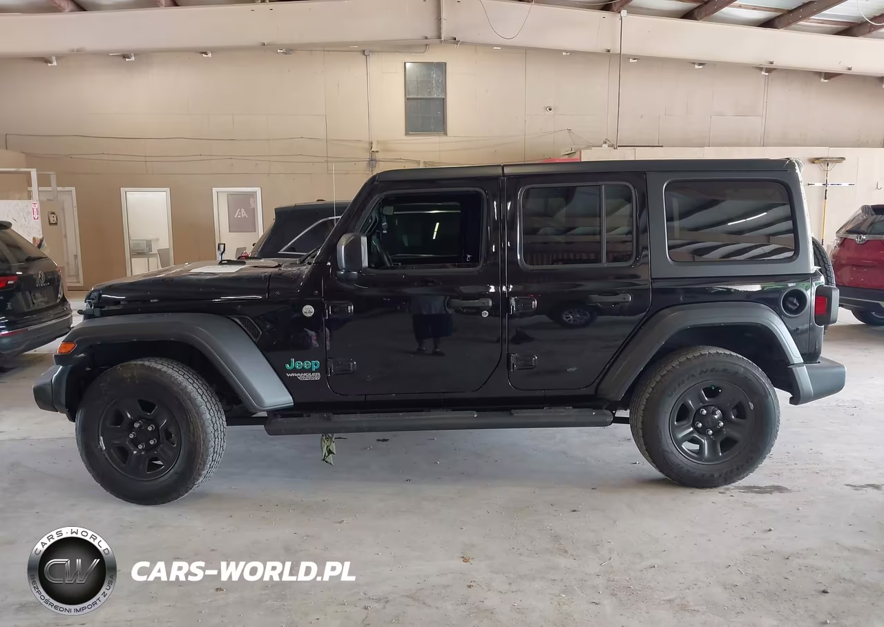 2021 Jeep Wrangler Unlimited Sport 4X4 VIN:1C4HJXDG2MW521577 - 14