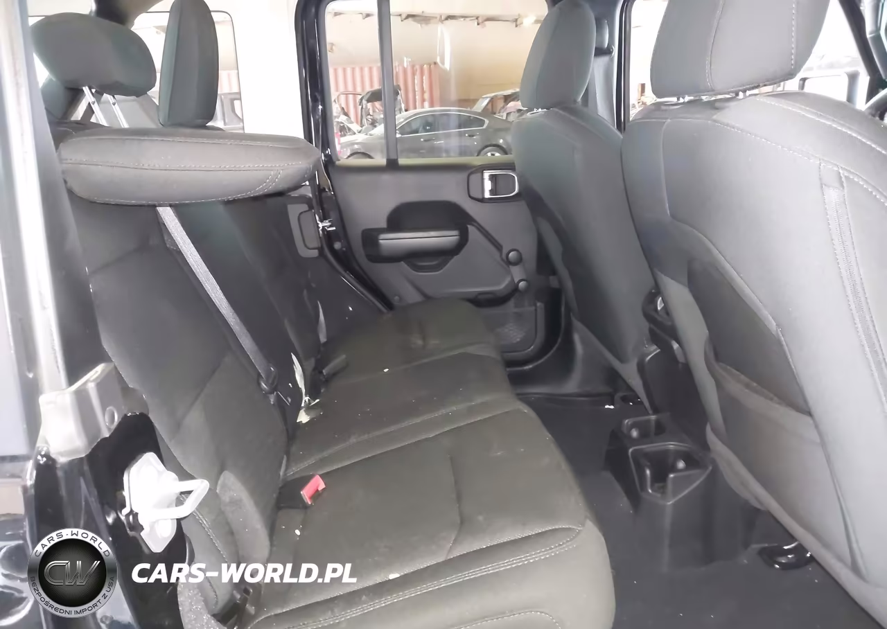 2021 Jeep Wrangler Unlimited Sport 4X4 VIN:1C4HJXDG2MW521577 - 8